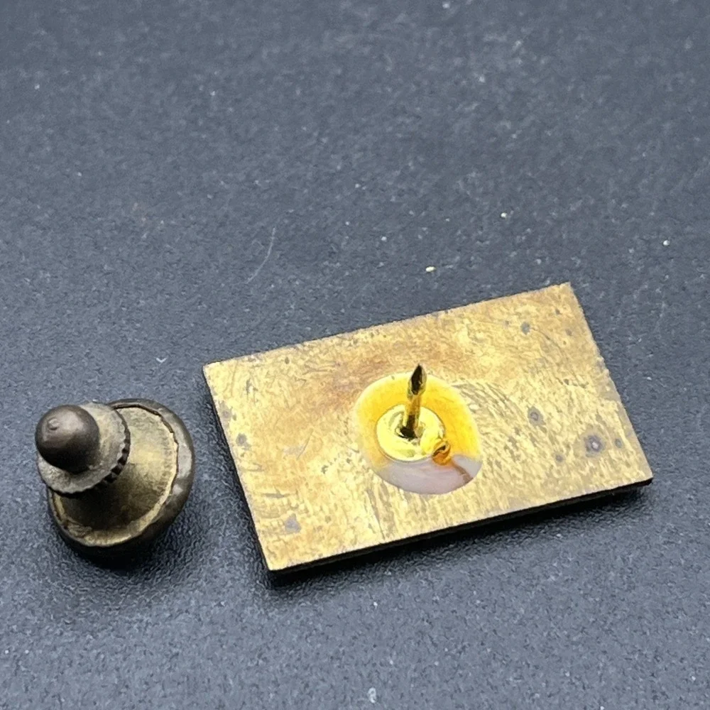 Kentucky Jockey Riding Horse Derby United States Of America Lapel‎ Hat Pin